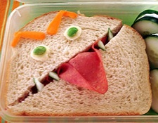 Angry sandwich cc photo by <a href="http://www.flickr.com/photos/kitsa_sakurako/">Sakurako Kitsa</a>